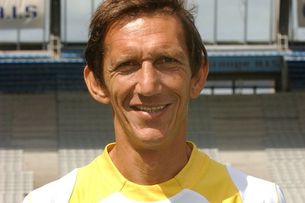 Philippe Daguillon, sur la photo officielle du club en 2006.