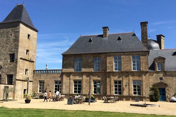 Le Château du Bois Guy a été désigné lieu d'hébergement des sélections nationales.