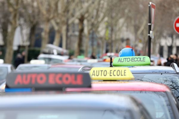 Pas de date de réouverture fixée pour les auto-écoles.