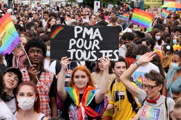 La PMA pour toutes, une des revendications de la Marche des fiertés, le 26 juin 2021 à Paris.