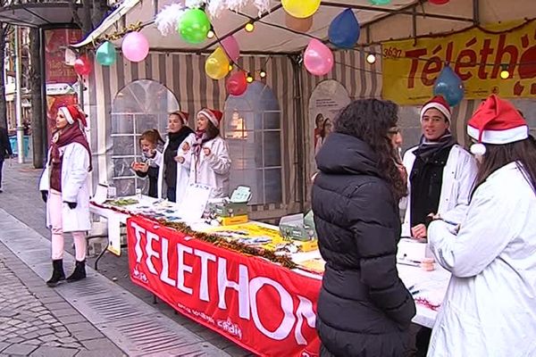 A Reims, le Téléthon s'est installé Place d'Erlon