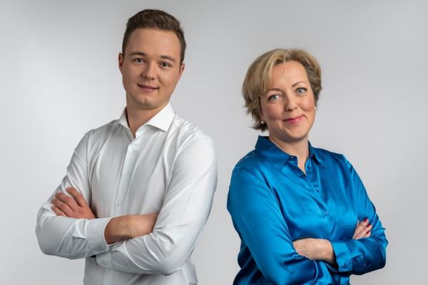 Loïc Schaeffer et Astrid Servent sont les deux présentateurs du "18h30" sur France 3 Grand Est.