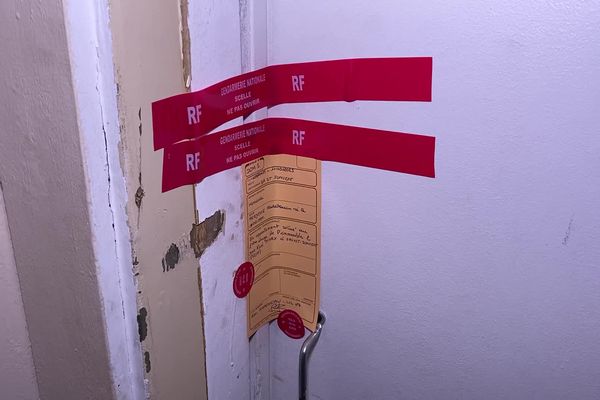 L'appartement dans lequel se sont déroulés les faits a été mis sous scellés.