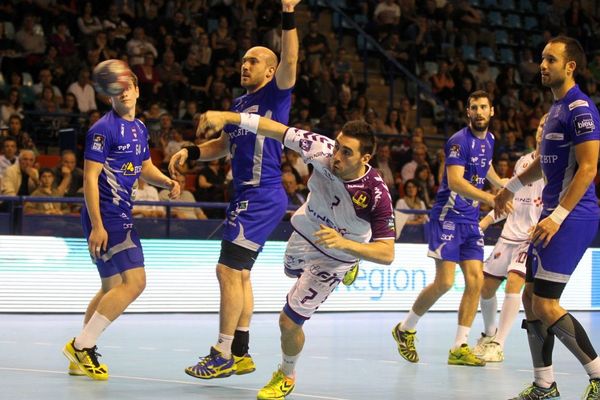 1/4 de finale de la coupe de France de Handball opposant Billère à Nantes, au Palais des sports de Pau le 13 Avril 2014