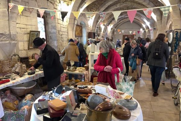 Pour la seconde fois, la Recyclade organise une vente exceptionnelle au Cellier de Clairvaux à Dijon.