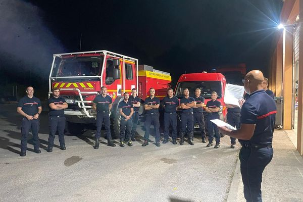 Dans le cadre européen de renfort et d’entraide de la sécurité civile, le département de l’Hérault a envoyé des renforts pour les feux en Grèce. 17 sapeurs-pompiers héraultais sont partis dans la nuit du 12 au 13 août.