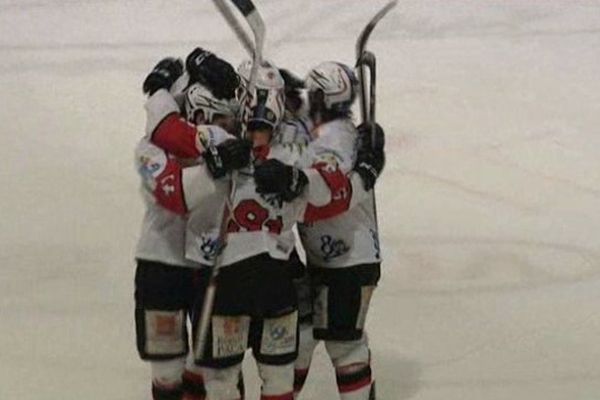 Hockey sur glace ligue Magnus : ICE 4/1 VILLARD, 1369 spectateurs et une folle ambiance à Poissompré.