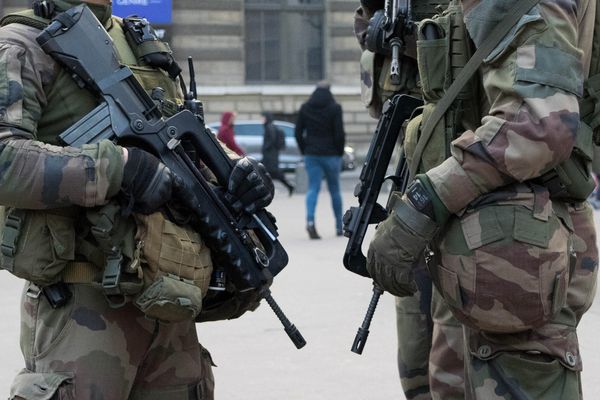 Ilustration / Les quatre militaires interpellés sont basés à Tours, Orléans et Angers