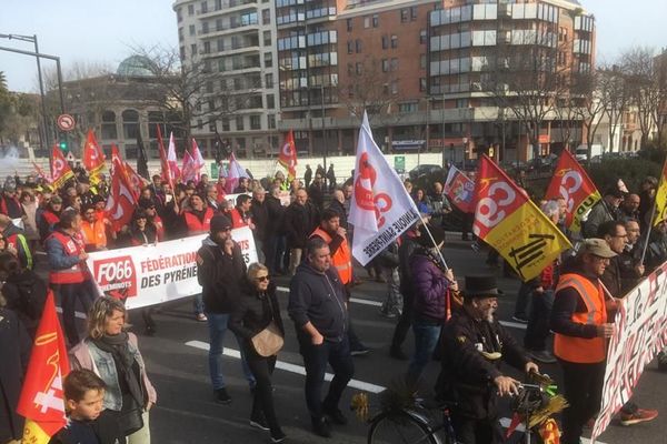 Plus de 3000 personnes dans les rues de Perpignan ce vendredi 24 janvier pour dire non à la réforme des retraites. 