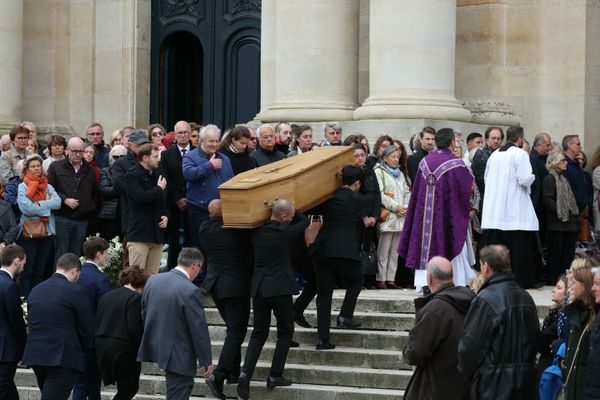 Les obsèques de Philippine ont été célébrées ce vendredi en début d'après-midi à la cathédrale Saint-Louis de Versailles.