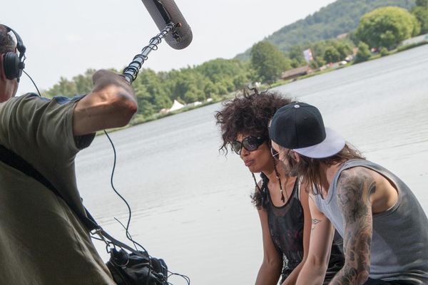 Interview de Shaka Ponk, un moment de calme avant la scène...