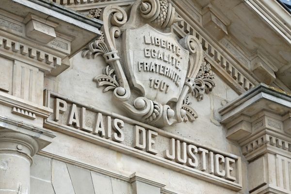 Le préfet du Territoire de Belfort, Rapahël Sodini, a saisi la procureure de la République de Belfort sur le fondement de l'article 40 du code de procédure pénale, qui oblige tout élu ou fonctionnaire à alerter la justice lorsqu'il constate ou a connaissance d'un crime ou d'un délit.