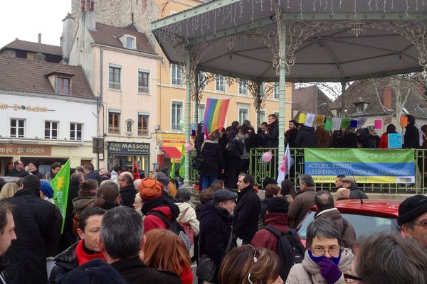 180 personnes rassemblées à Chalon