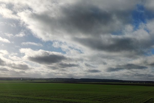 Nuages menaçants à Bugnicourt (Nord)