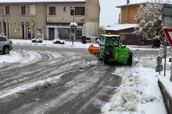 Ce mardi 12 novembre, épisode neigeux dans les Alpes-de-Haute-Provence.