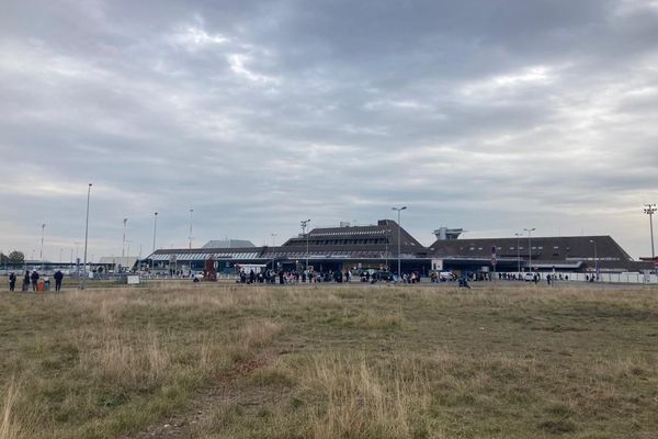 Les passagers de l'aéroport de Strasbourg-Entzheim ont été évacués à cause d'une alerte à bombe, le 18 octobre 2023.