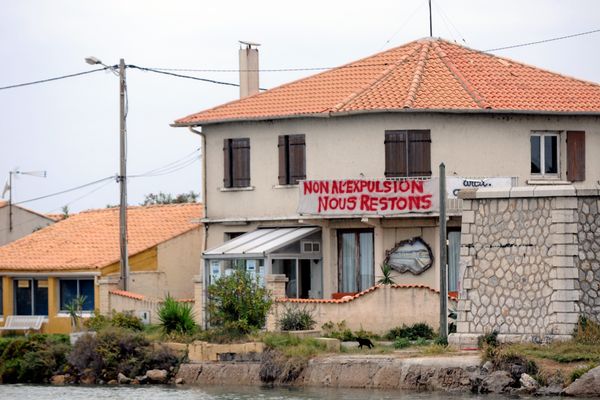 Les cabaniers des Aresquiers à Frontignan dans l'Hérault sont menacés d'expulsion depuis des années par l'Etat