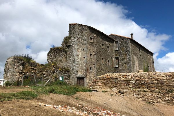 Le château de Pougne-Hérisson dans les Deux-Sèvres va bénéficier de la manne du Loto du Patrimoine.