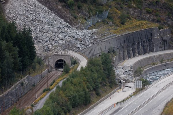 Maurienne : éboulement sur la rive gauche de l'Arc, près de Modane en Savoie, le 30 aout 2023.