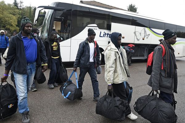 Arrivée de migrants de la Jungle de Calais aux Islettes (55) lundi dernier