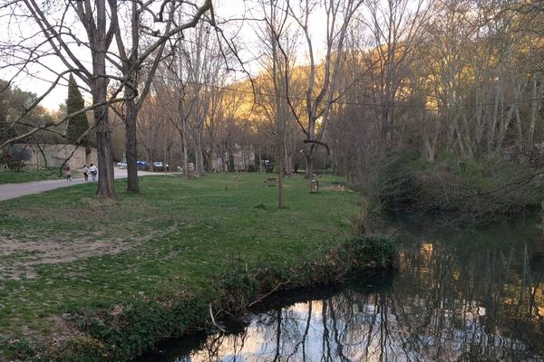 La Vallée de l'Eure, près d'Uzès (Gard)