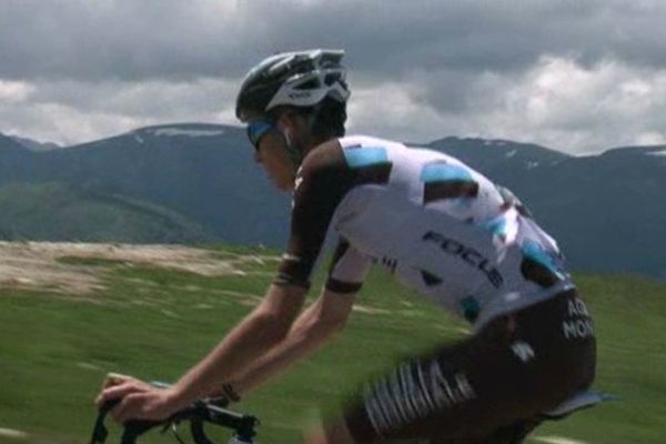 Romain Bardet lors d'un repérage sur le Plateau de Beille, dans les Pyrénnées, quelques jours avant le départ du Tour.