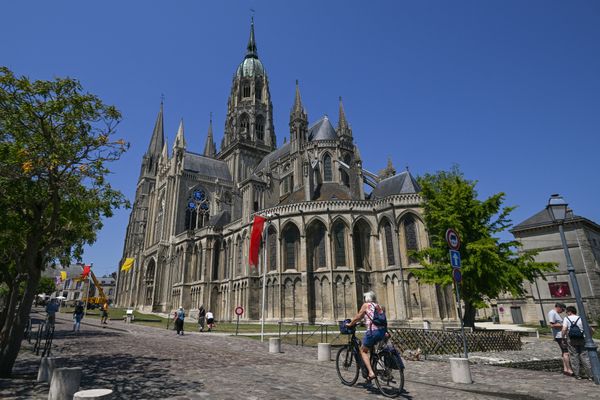 L'abbé Bruno Thévenin, prêtre du diocèse de Bayeux et Lisieux (Calvados), condamné au renvoi de l'état clérical et à une excommunication automatique le 11 octobre 2024.