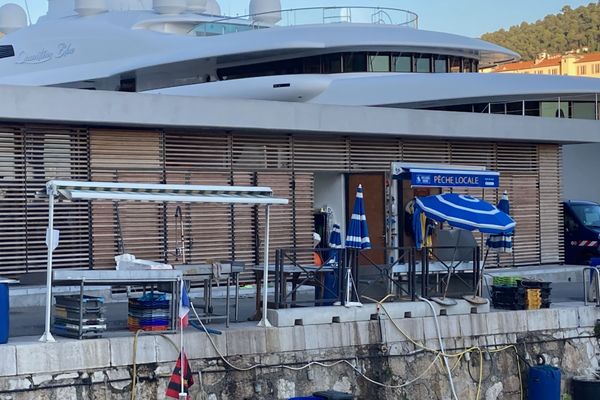 Nice (Alpes-Maritimes) : le retour du marché aux poissons sur le port tous les matins dès 10h