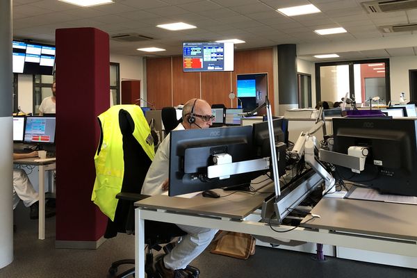 Deux médecins régulateurs ont renforcé l'équipe pour palier les difficultés liées à la grèves des urgences.