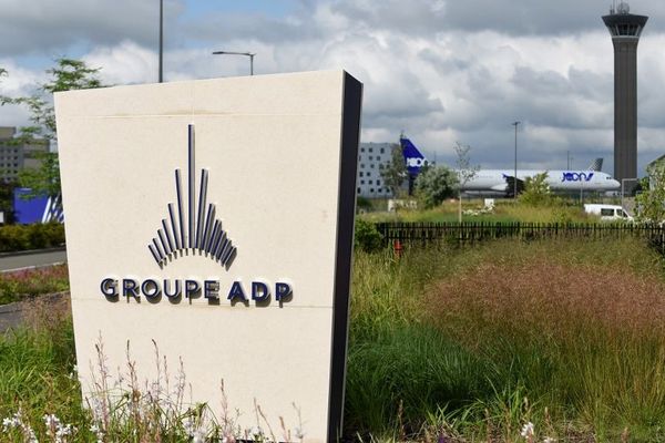 Le gouvernement veut céder tout ou partie des 50,63% que possède l'Etat dans le groupe ADP.