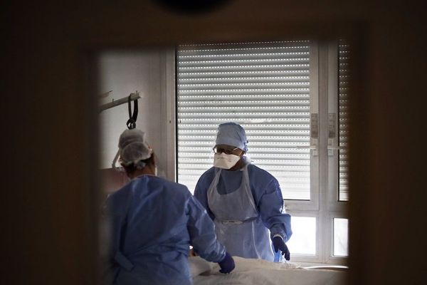 En Auvergne, l'épidémie de coronavirus COVID 19 semble moins virulente qu'ailleurs, mais un épidémiologiste du CHU de Clermont-Ferrand incite à la vigilance.