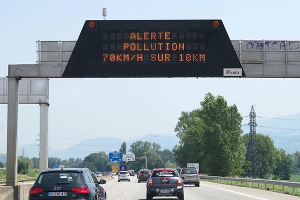 La vitesse est réduite de 20 km/h sur certaines routes des Pyrénées-Atlantiques (photo d'illustration)