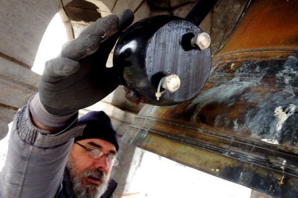 Le campaniste va redonner sa voix aux 13 cloches du Sacré-coeur de Rodez