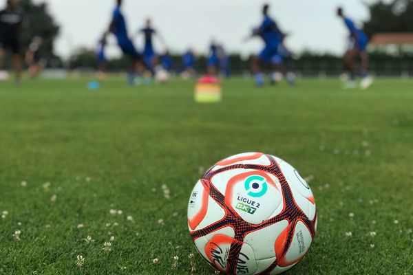 Les Chamois Niortais retrouvent la compétition du championnat de ligue 2, ce samedi 24 juillet