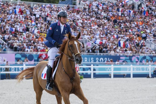 Julien Epaillard avec sa monture Dubaï du Cèdre s'est qualifié pour l'épreuve finale de saut d'obstacles qui aura lieu mardi 6 août.