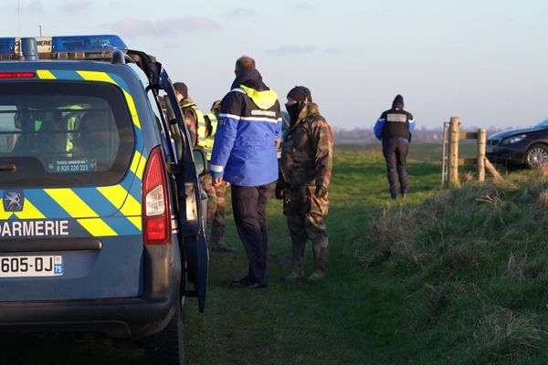 D'importants moyens de recherches ont été déployés pour tenter de retrouver un chasseur disparu dans les marais de la Baie des Veys, entre la Manche et le Calvados.