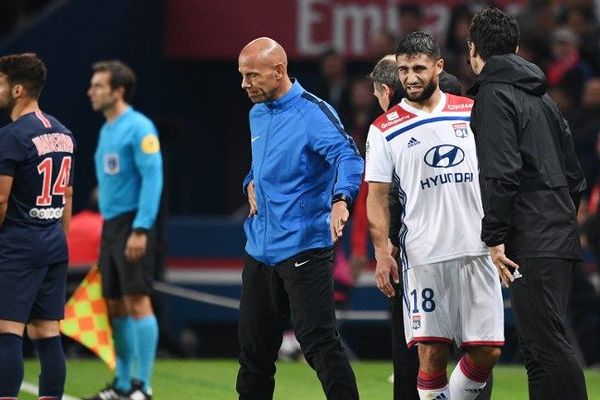 Nabil Fekir a essayé mais n' a pas pu reprendre la partie après son entorse ... 