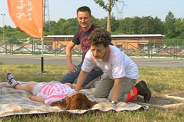 Croix-Rouge Française (opération vacances premiers secours) - Aire de service Reims Champagne Sud (A4 - Marne)