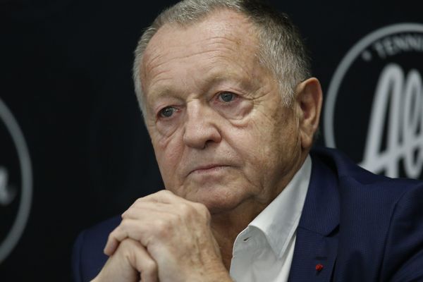 Le président de l'OL considère qu'il ne faut pas mettre fin à la saison de L1 mais terminer avec un format réduit.
