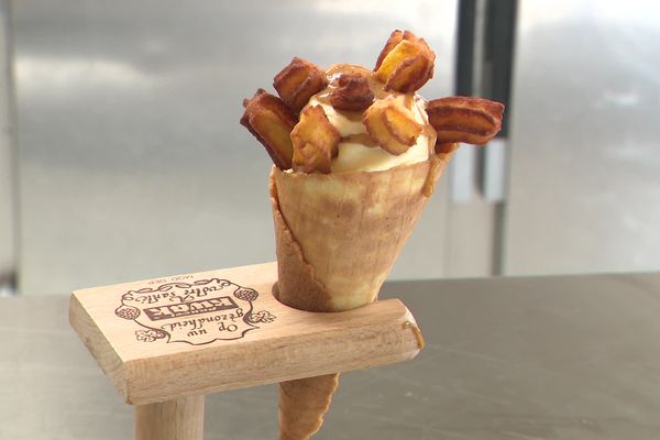 Une glace à la frite a vu le jour à Hénin-Beaumont, une première en la matière récompensée lors du Championnat du monde de la frite de 2024.