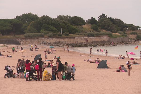 Les sauveteurs de la plage des Minimes sont équipés pour l'accueil des personnels sourdes