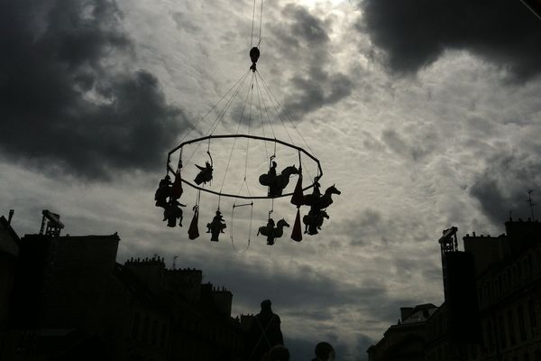 Le final du spectacle, dans les airs