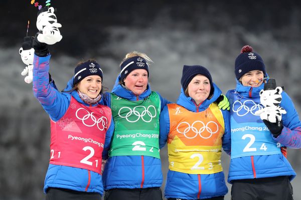 Le podium des dames, médaillées de bronze du relais de biathlon.
 Photo Li Gang Xinhua News Agency/Newscom/MaxPPP