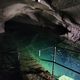 Dans la grotte des Planches, il y a un circuit aménagé, mais aussi toute une partie que les spéléologues explorent parfois.
