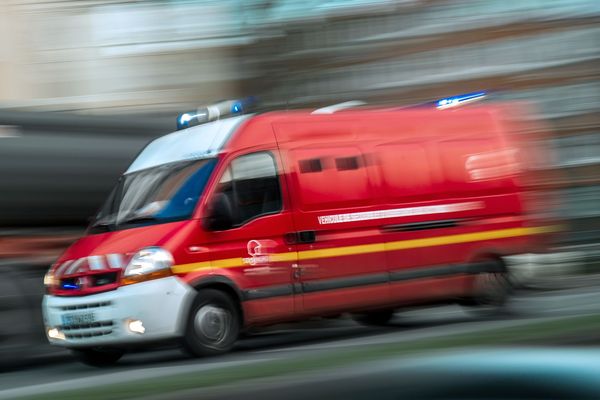 Un automobiliste a foncé sur le premier adjoint au maire à Sembadel en Haute-Loire. 