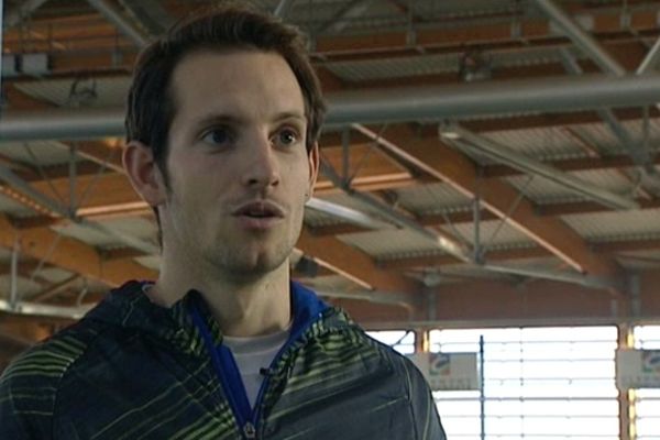 Renaud Lavillenie participe, samedi 12 janvier, à son premier meeting de la saison 2013 à Clermont-Ferrand. Détenteur du record de la réunion depuis 2011 avec un saut à 5,92m, il espère le battre pour fêter les dix ans de "Capitale Perche"