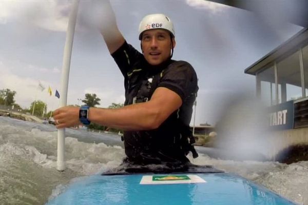 Le champion olympique Denis Gargaud-Chanut nous emmène à bord de son canoë-kayak.