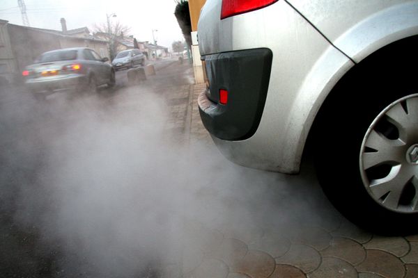 Pic de pollution à l'ozone en dans le Loiret et l'Eure-et-Loir, résultat de la combinaison de la canicule et du trafic routier