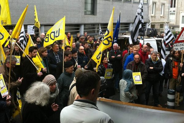 Manifestation samedi 9 février devant France 3 à Brest (Finistère)