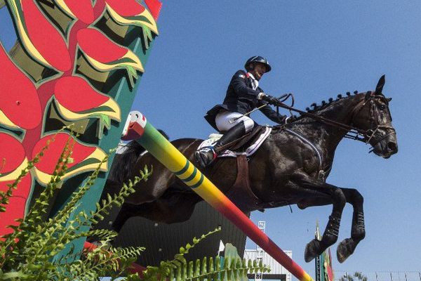 Karim Laghouag, né à Roubaix, vient de remporter une médaille d'or avec l'équipe de concours complet d'équitation.